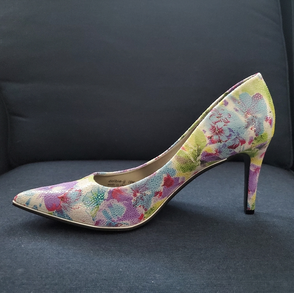 J Renee pump heel